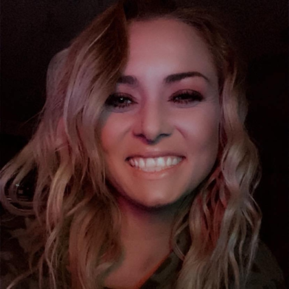Meet your Posher, Camila